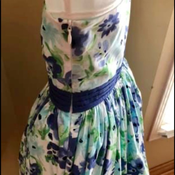 Girls Gymboree Off the Shoulder Dress - Picture 3 of 4